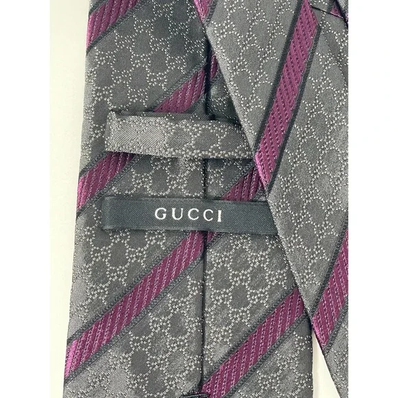 Gucci 100% Silk Tie Gray Purple GG Monogram Stripe Italy Crest Logo Designer - Picture 4 of 16